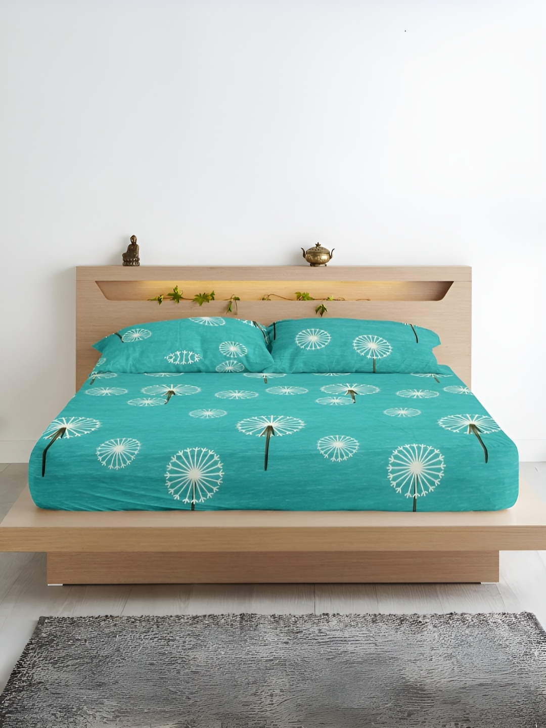 Aurave Blue & Beige Floral Microfiber 210 TC Fitted King Bedsheet with 2 Pillow Covers