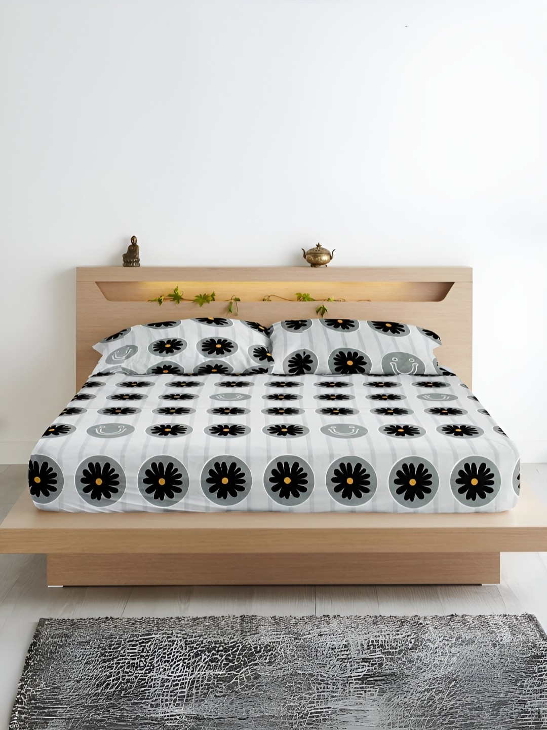 

Aurave Grey & Black Floral Microfiber 210 TC Fitted King Bedsheet With 2 Pillow Covers
