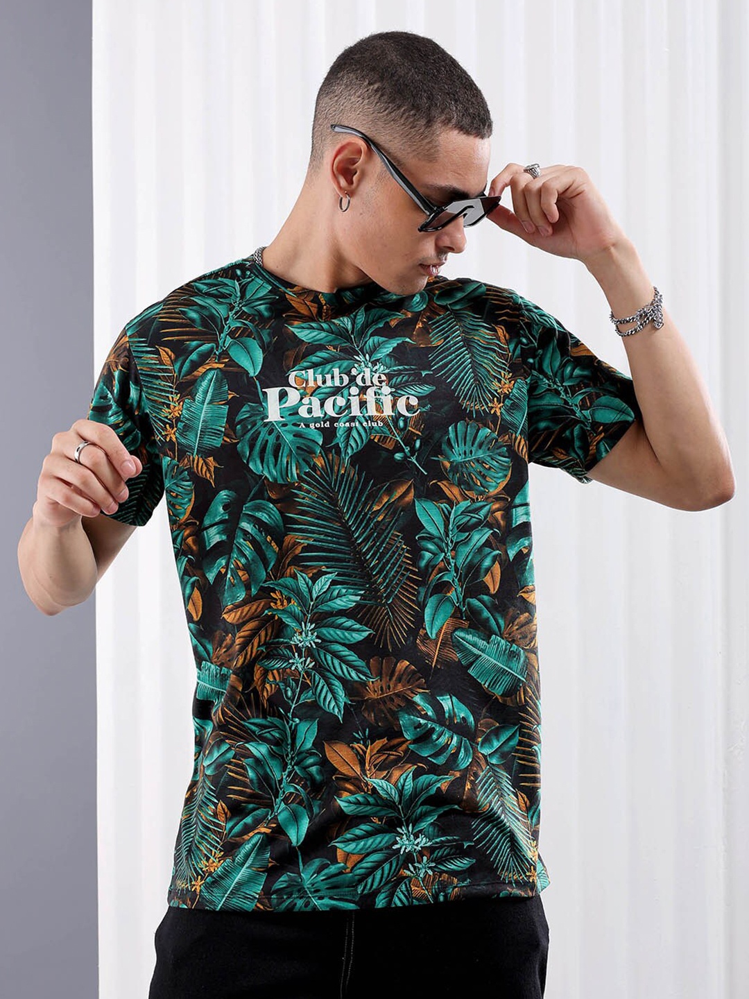 The Indian Garage Co Black Tropical Printed Slim Fit T-shirt