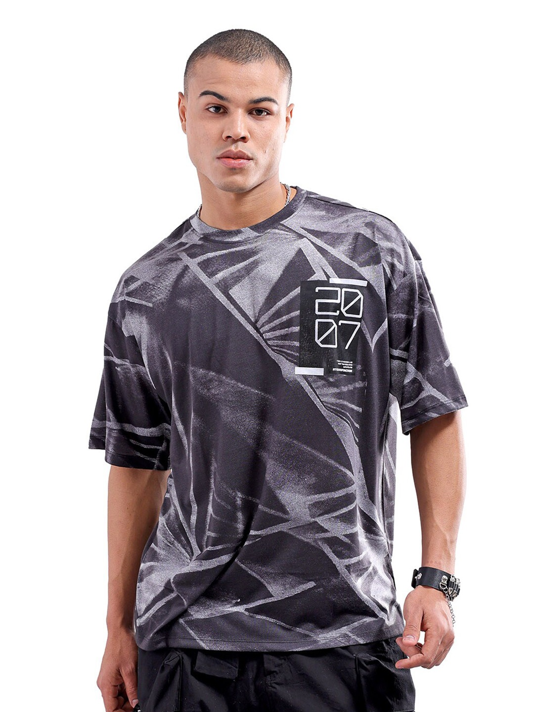 

The Indian Garage Co Black Abstract Printed Drop Shoulder Sleeves Oversized T-shirt