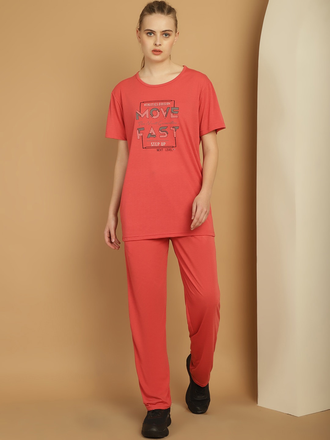 

MACK JONNEY Printed T-Shirt With Trouser, Pink
