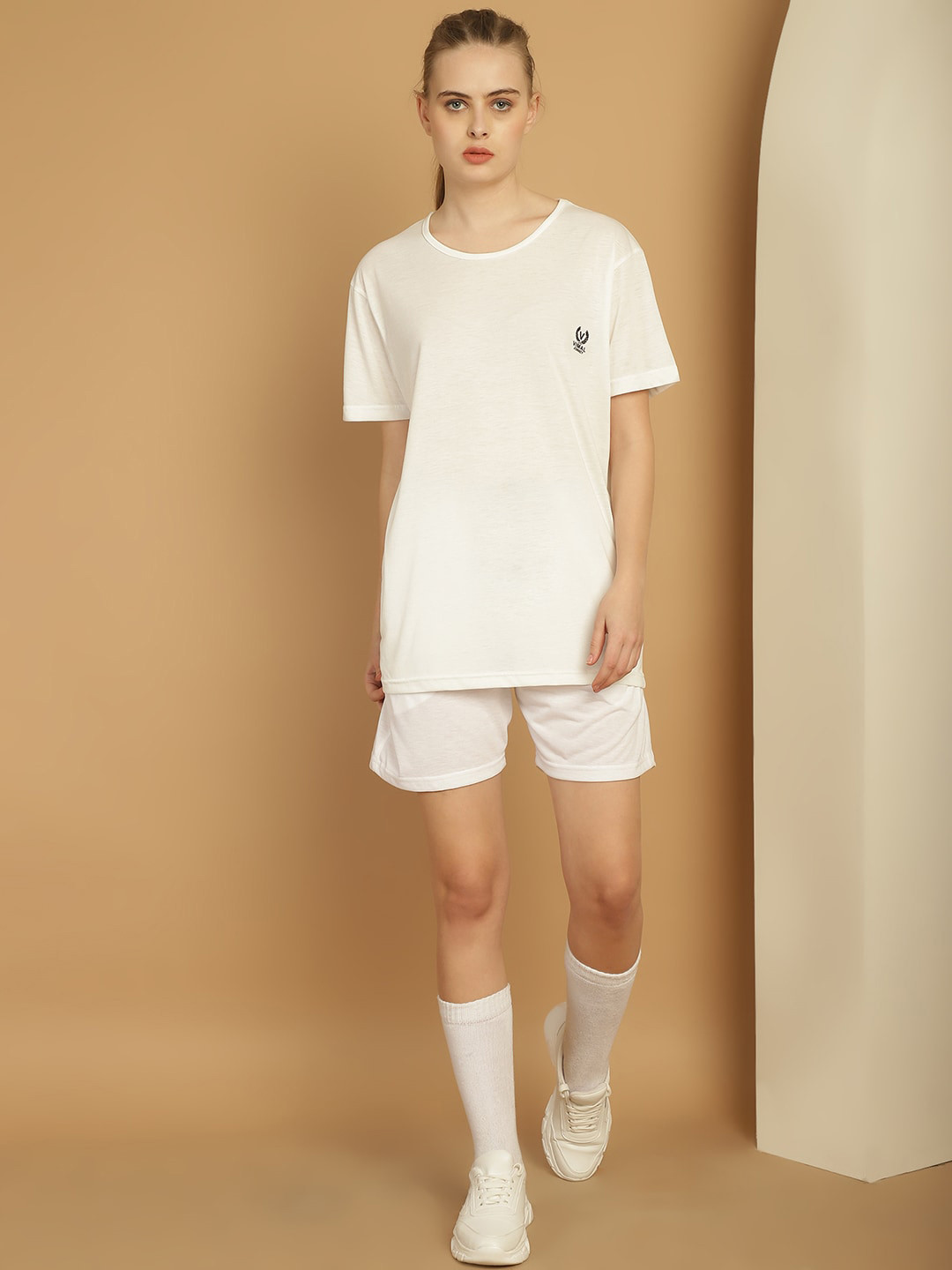 

MACK JONNEY Round Neck T-Shirt With Shorts, White