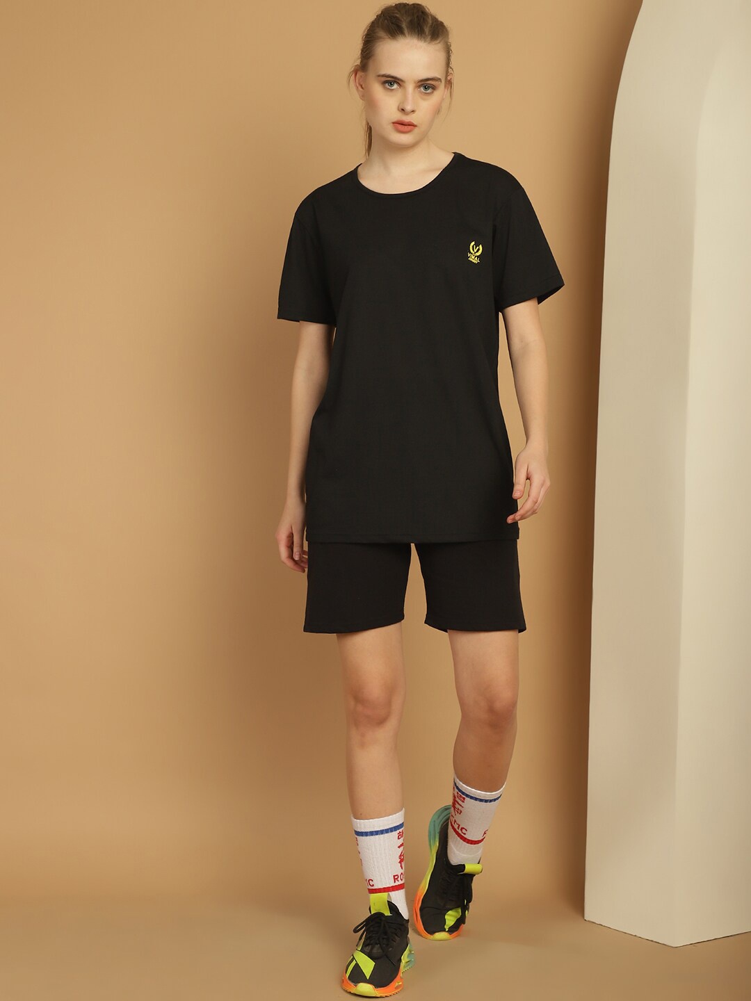 MACK JONNEY Round Neck Cotton T-Shirt & Shorts, Black