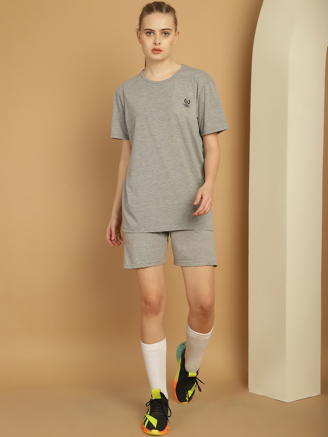 

VIMAL JONNEY Round Neck T-Shirt With Shorts, Grey melange