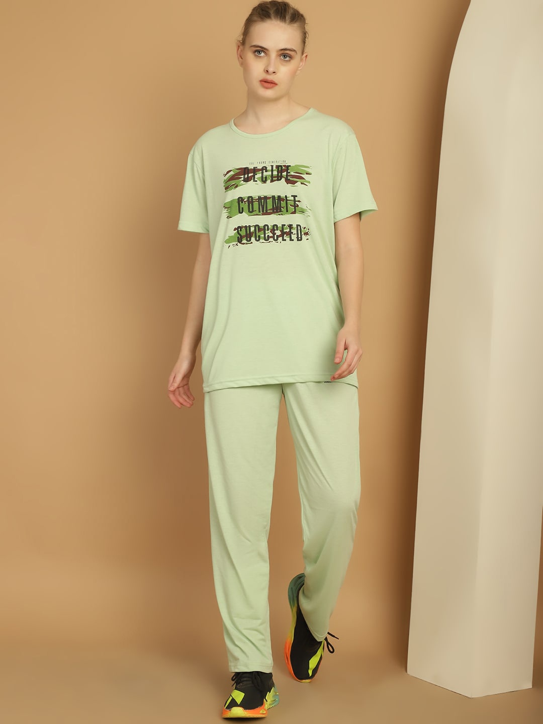 

MACK JONNEY Printed T-Shirt With Trouser, Green