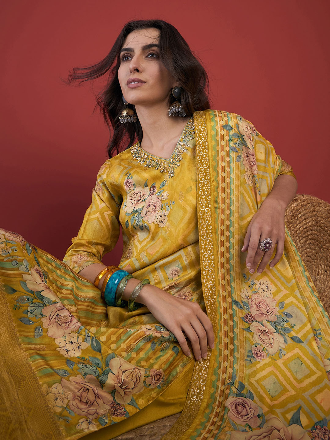 

Anouk Floral Printed V-Neck Aari Work Pure Silk Straight Kurta with Trousers & Dupatta, Yellow