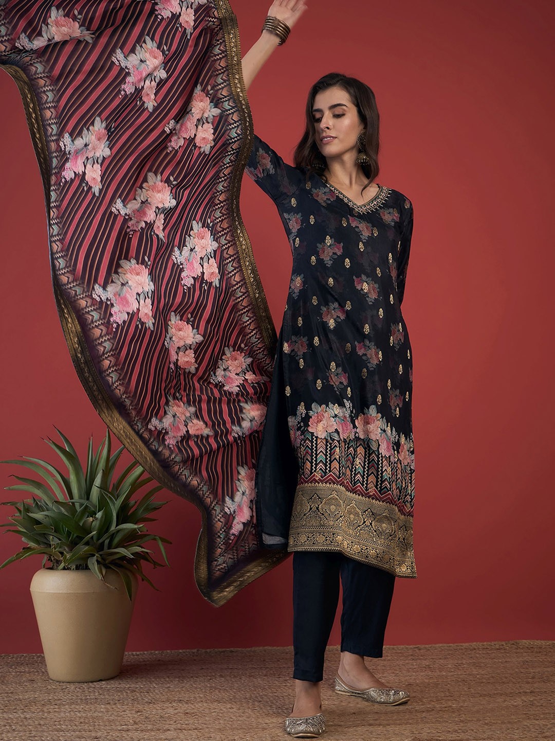 

Anouk Floral Printed V-Neck Aari Work Pure Silk Straight Kurta with Trousers & Dupatta, Black