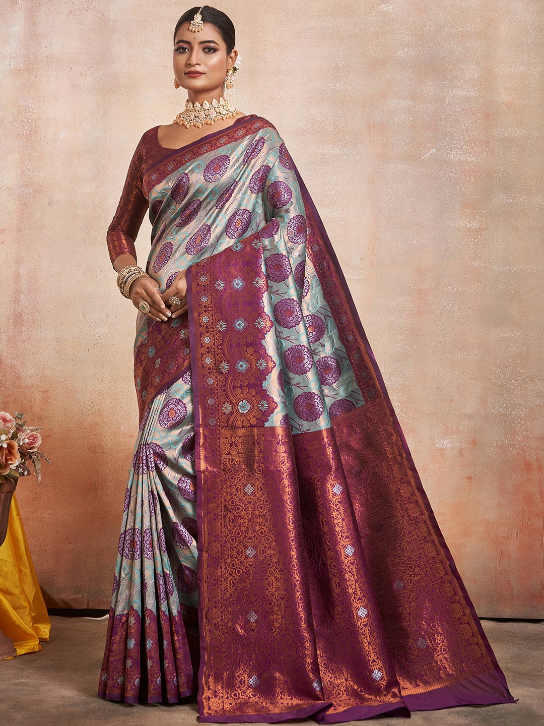 

BESUCHER Ethnic Motifs Woven Design Zari Kanjeevaram Saree, Purple