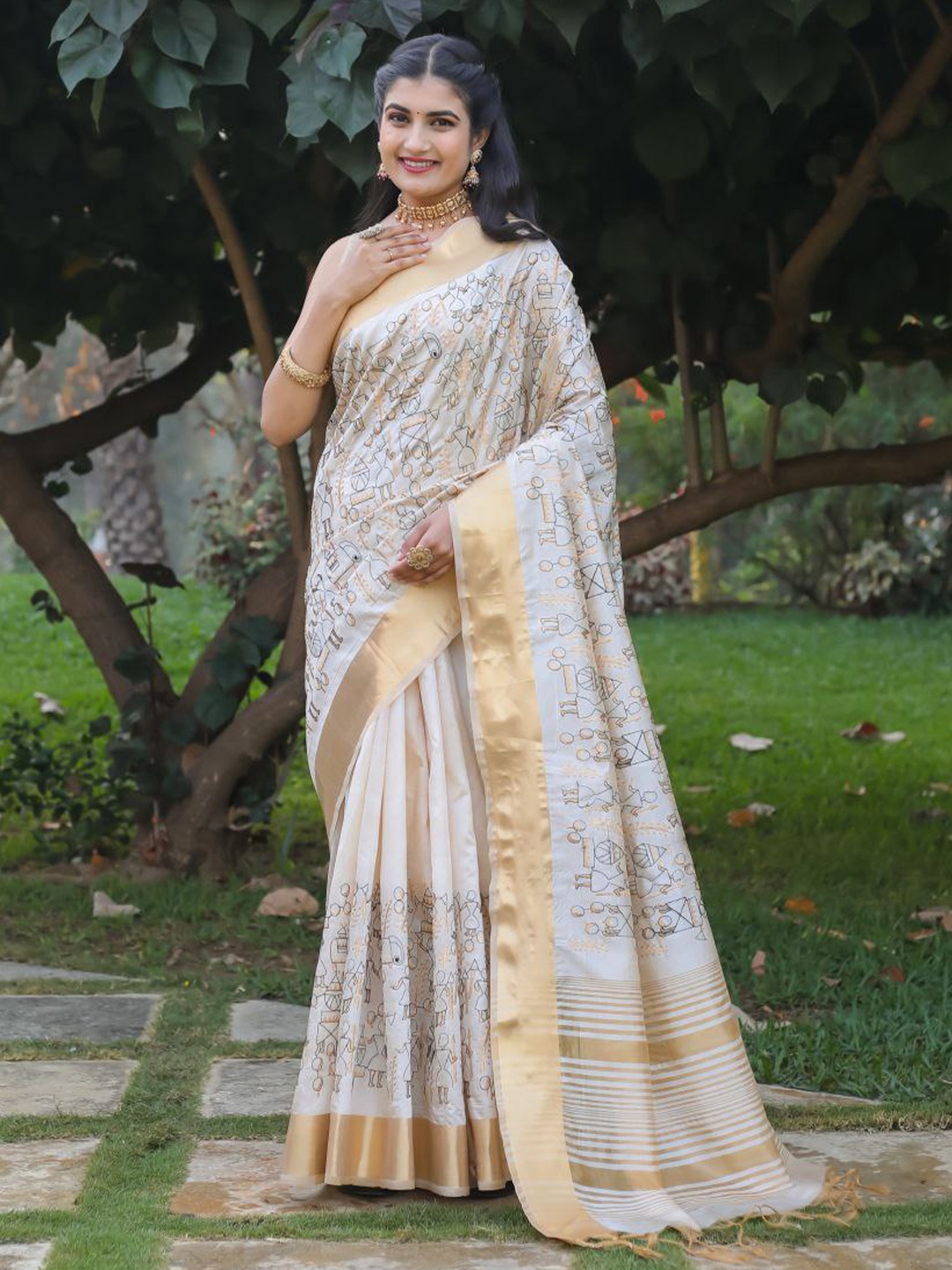 

BESUCHER Ethnic Motifs Zari Tussar Saree, Cream