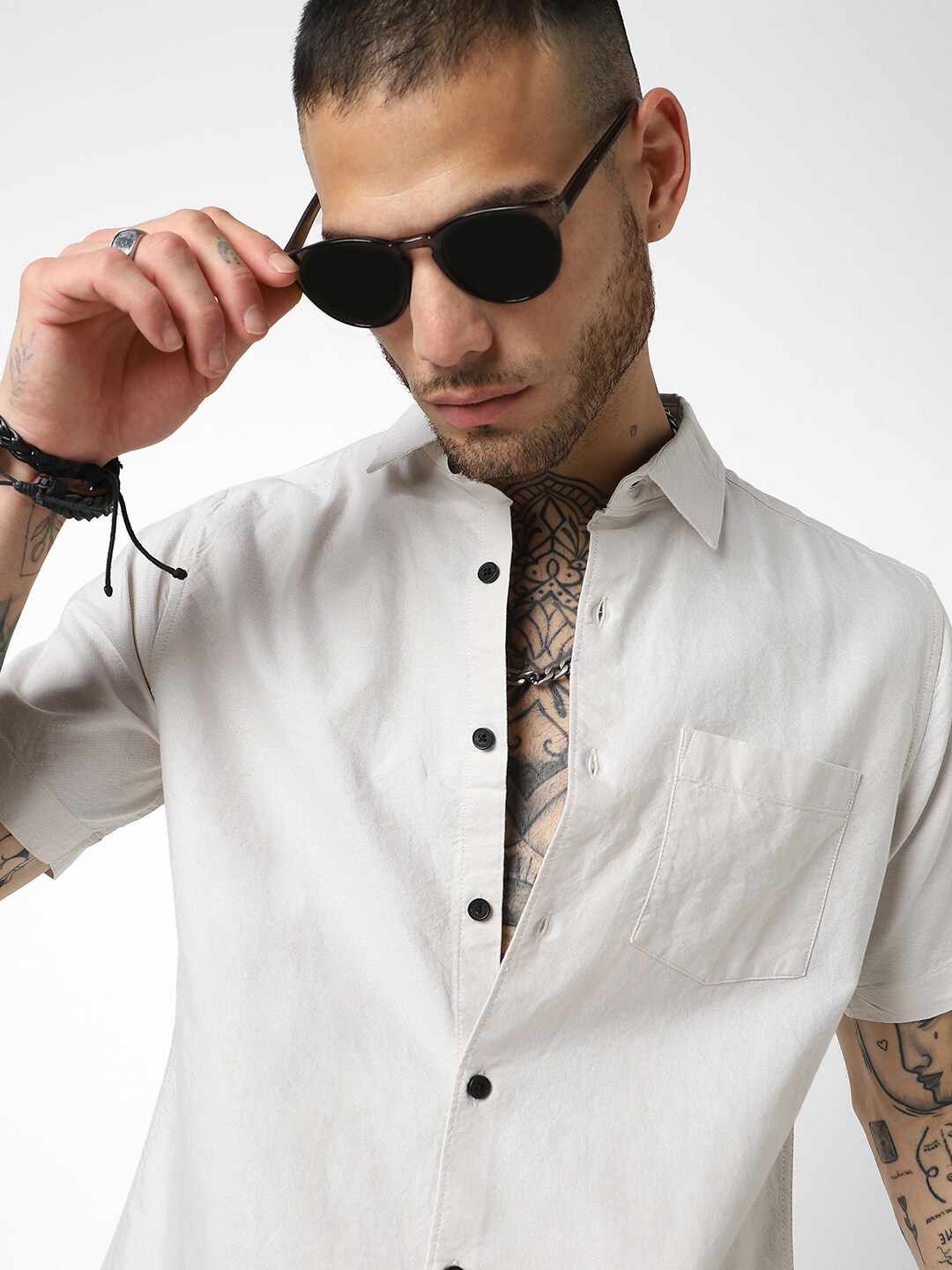 

VASTRADO Slim Fit Short Sleeves Cotton Casual Shirt, Off white