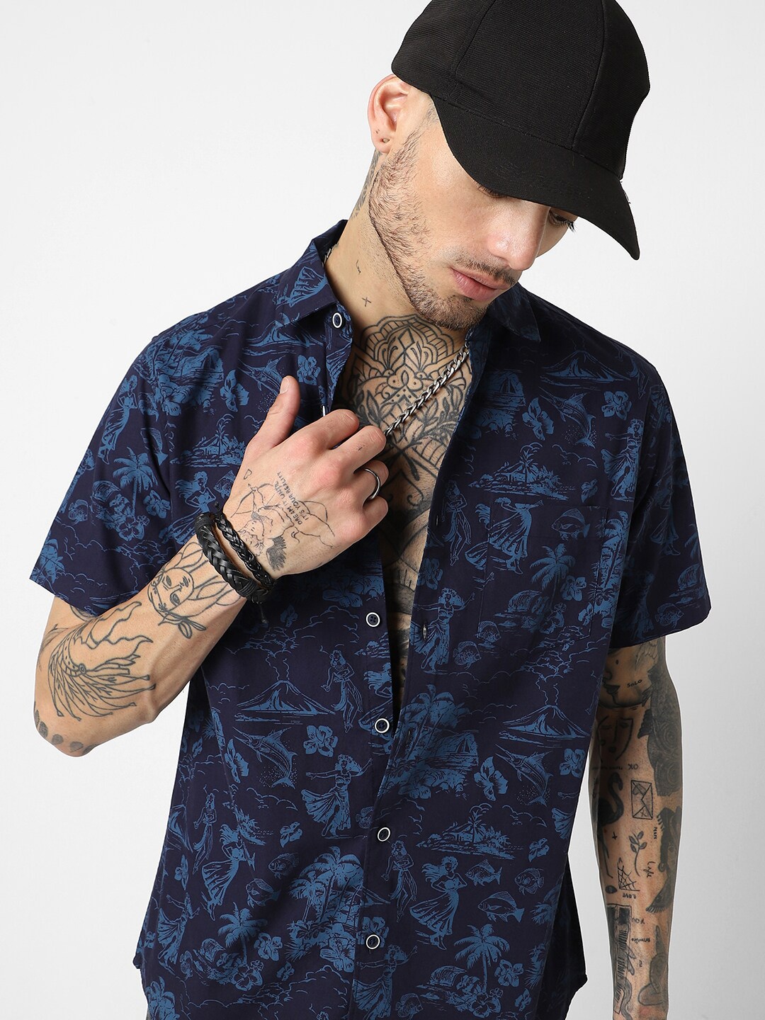 

VASTRADO Slim Fit Floral Printed Casual Shirt, Navy blue
