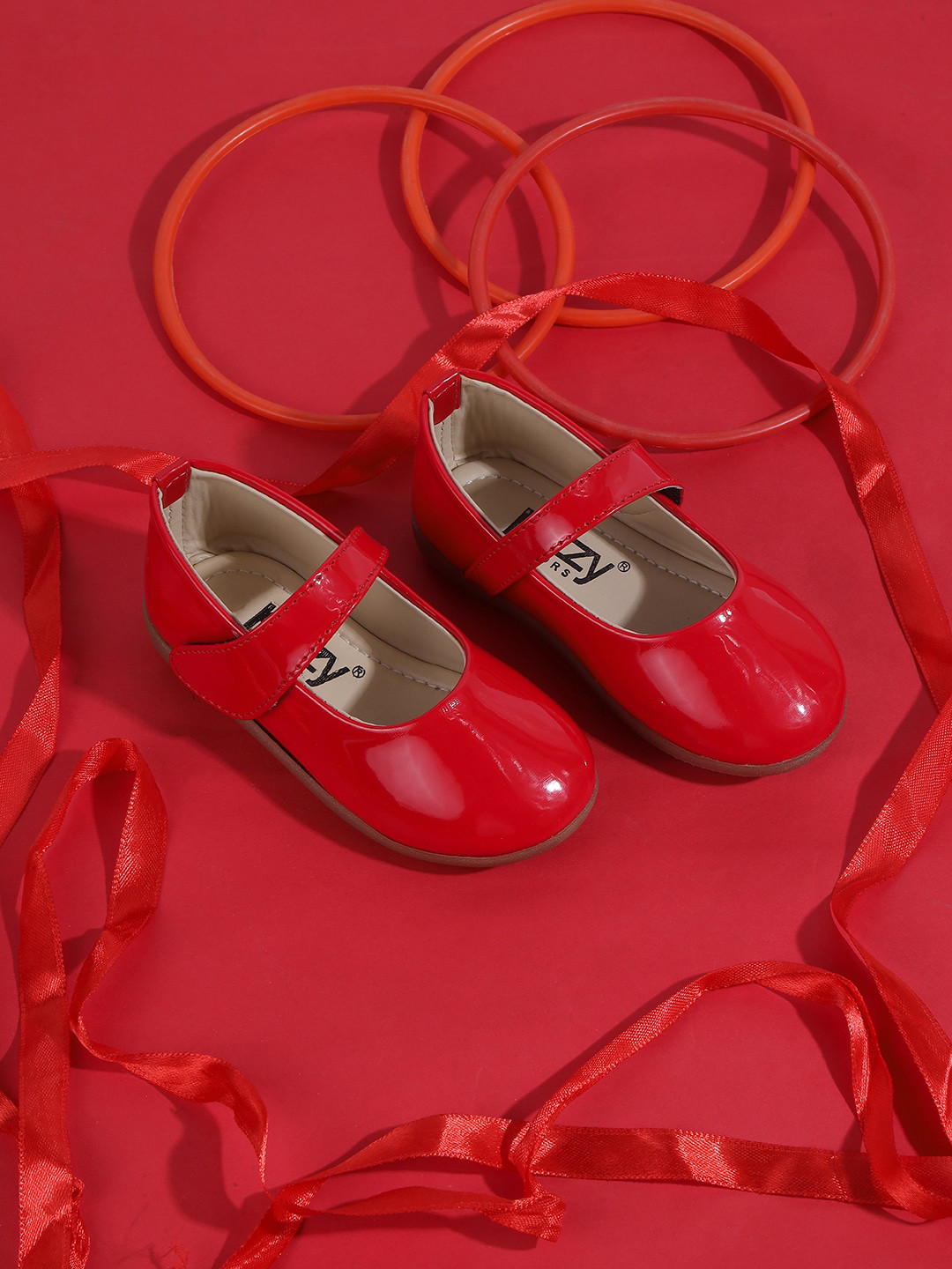 

Jazzy Juniors Girls Round Toe Ballerinas, Red