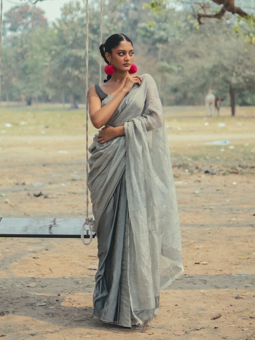 

HUTS AND LOOMS Striped Silk Cotton Saree, Grey