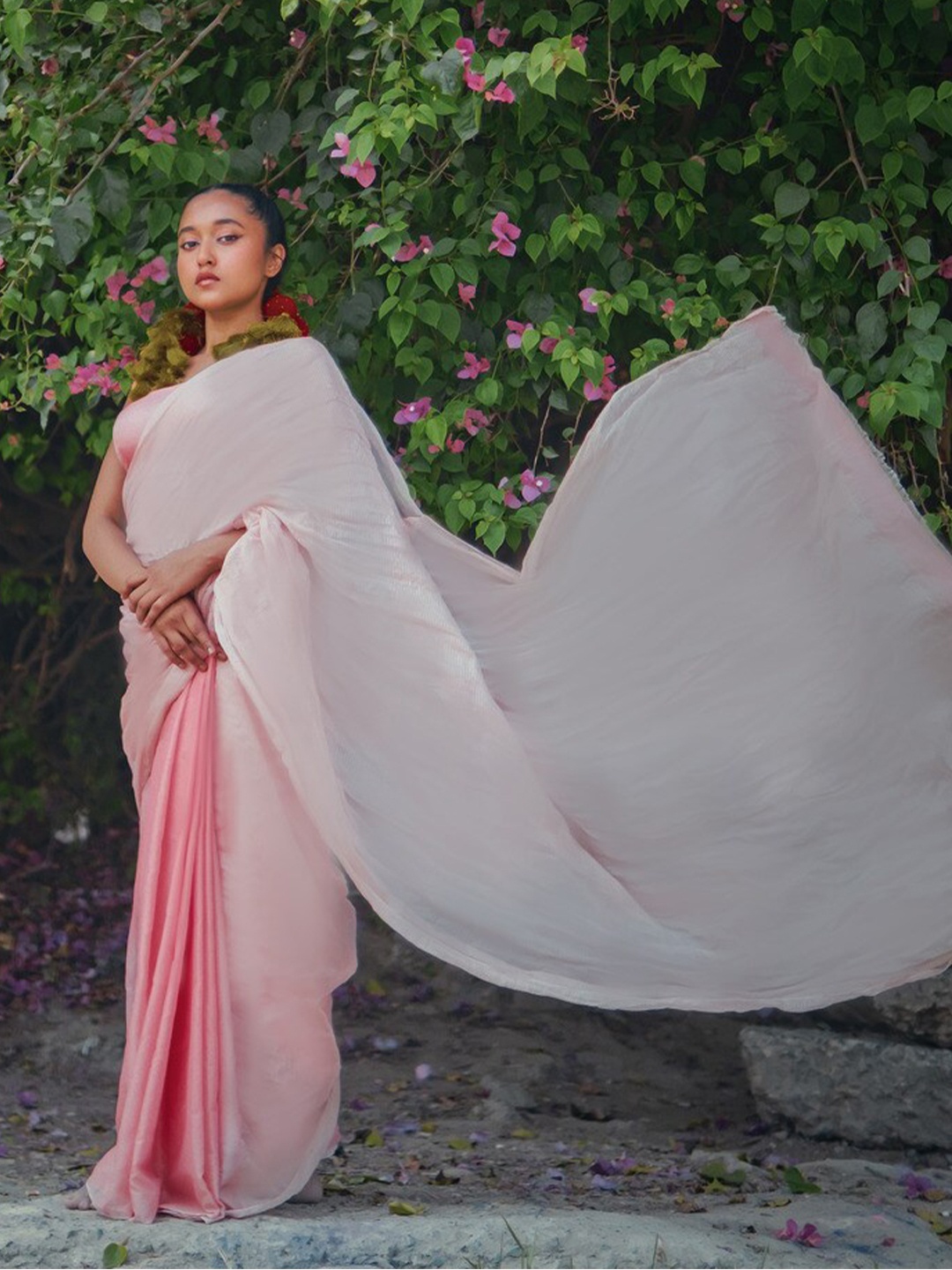 

HUTS AND LOOMS Colourblocked Silk Cotton Half and Half Saree, Pink