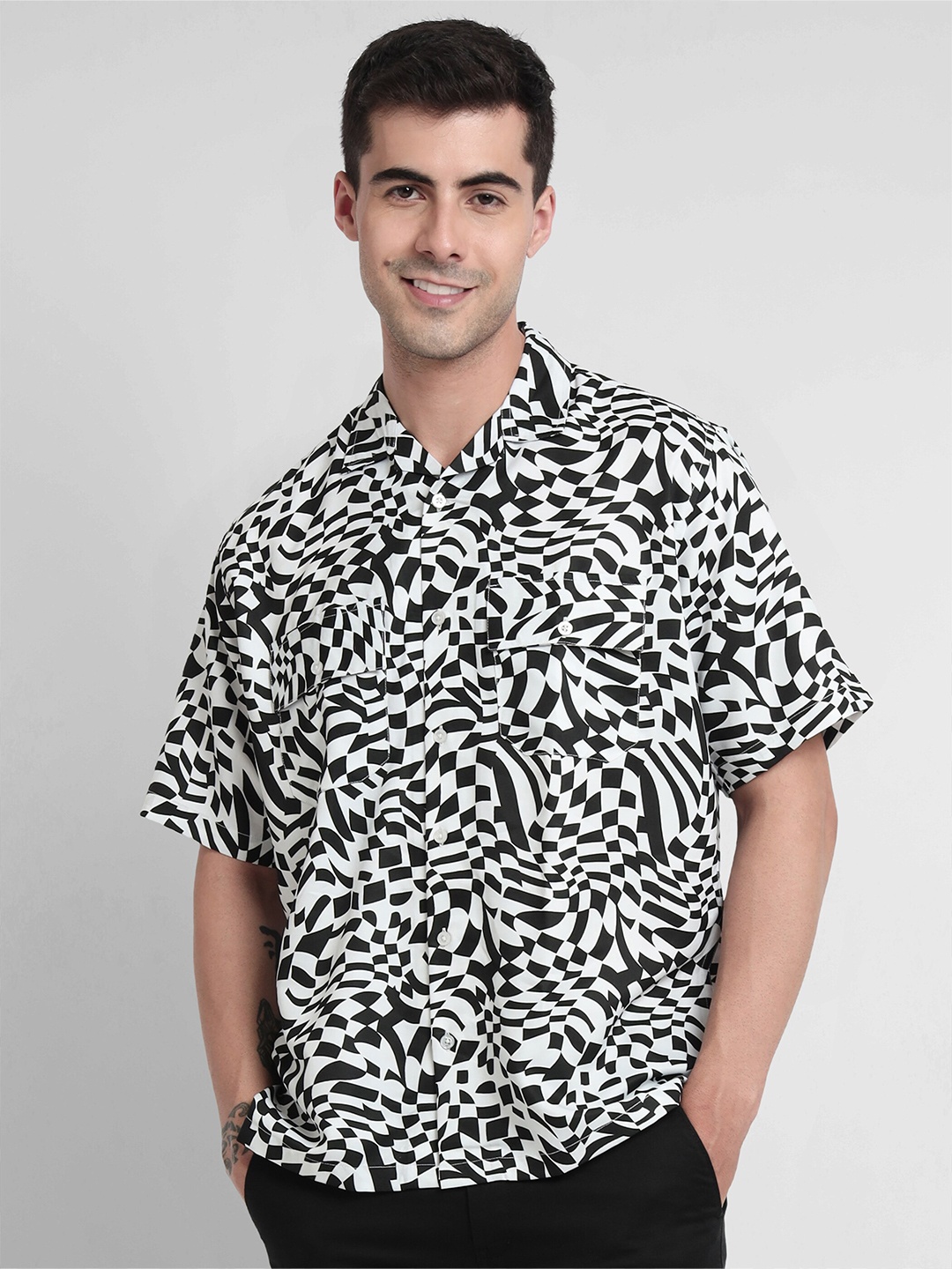 

Beyoung Classic Geometric Printed Casual Shirt, Black