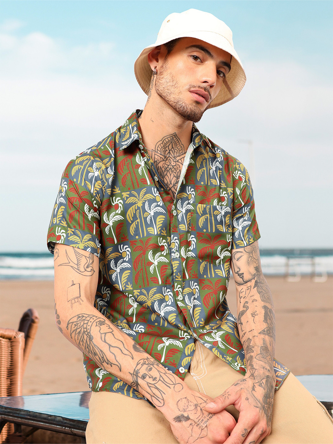 

Beyoung Classic Floral Printed Casual Shirt, Green