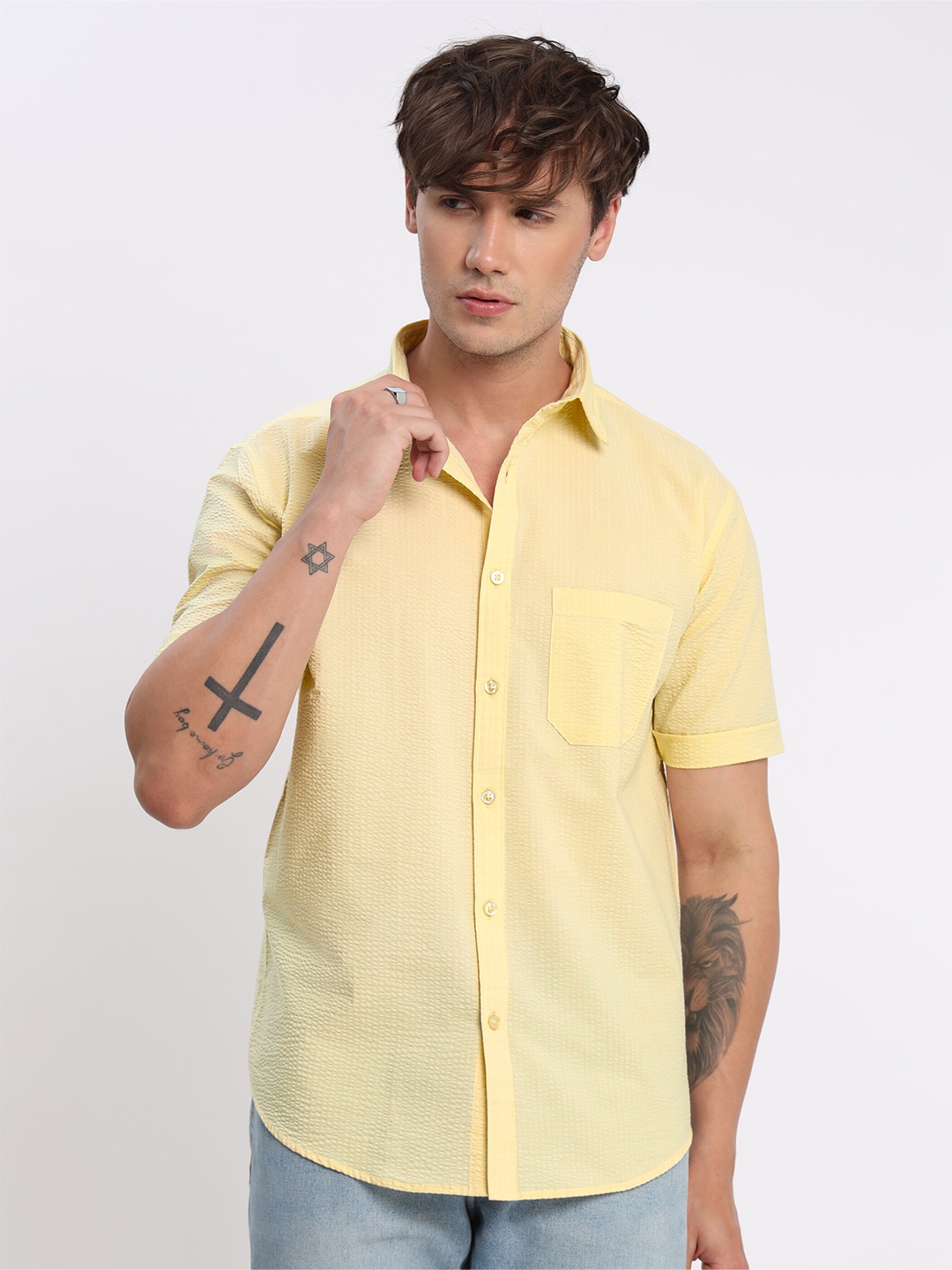 

Beyoung Classic Spread Collar Seersucker Casual Shirt, Yellow