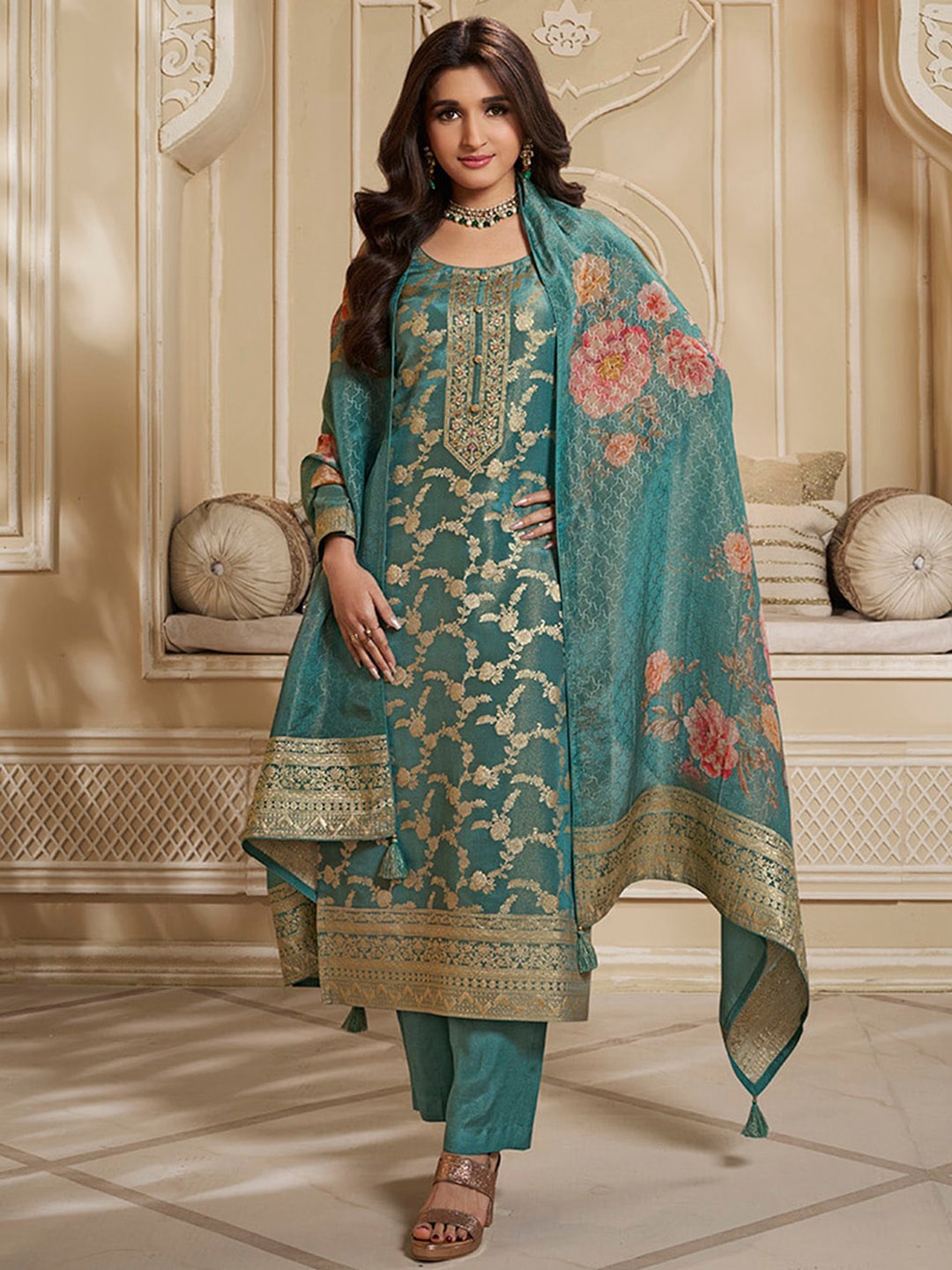 

Seerat Round Neck Long Sleeves Floral Printed Kurta with Trouser & Dupatta, Sea green