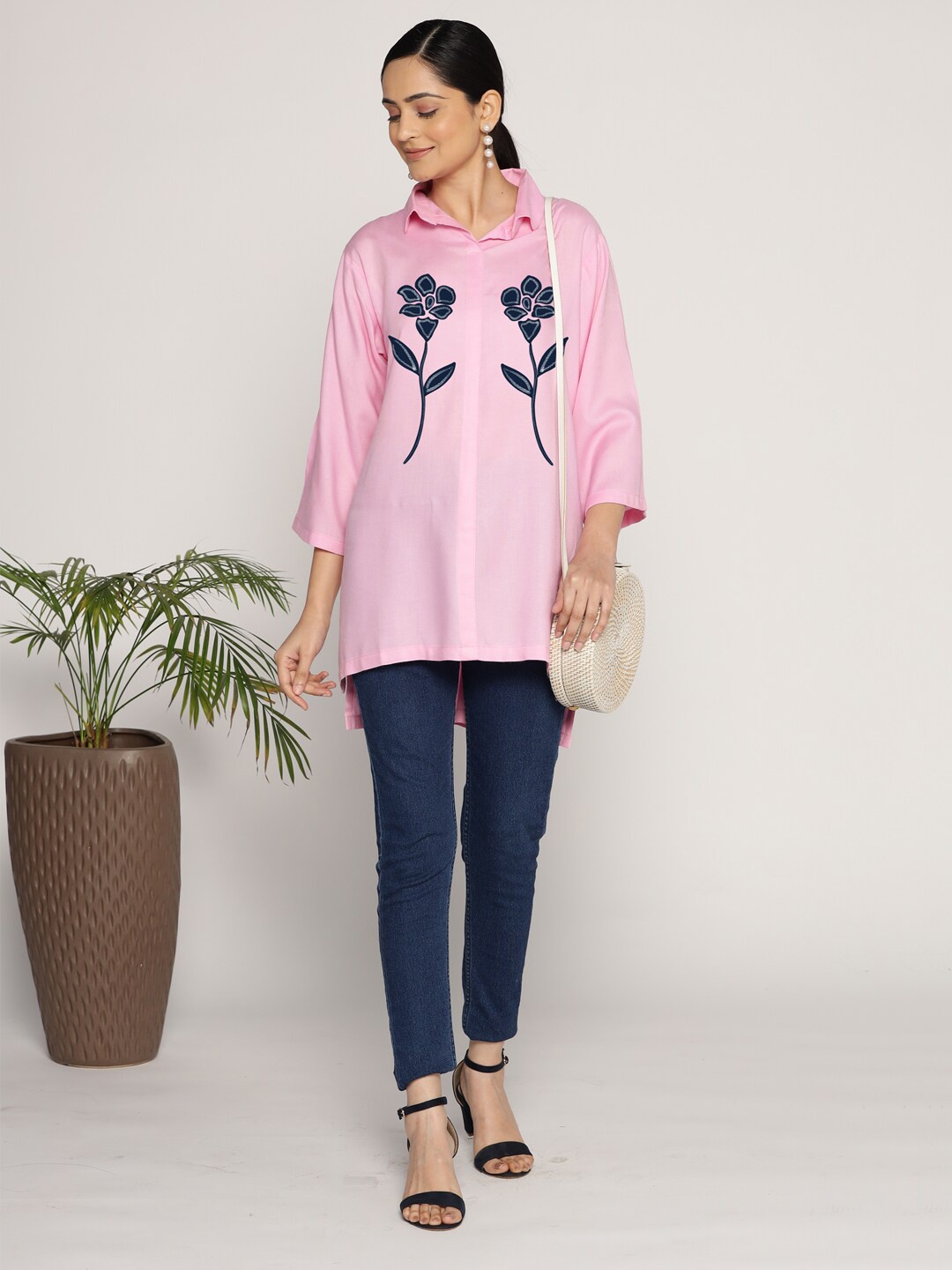 

LetsDressUp Floral Printed Shirt Collar Three-Quarter Sleeves Top, Pink