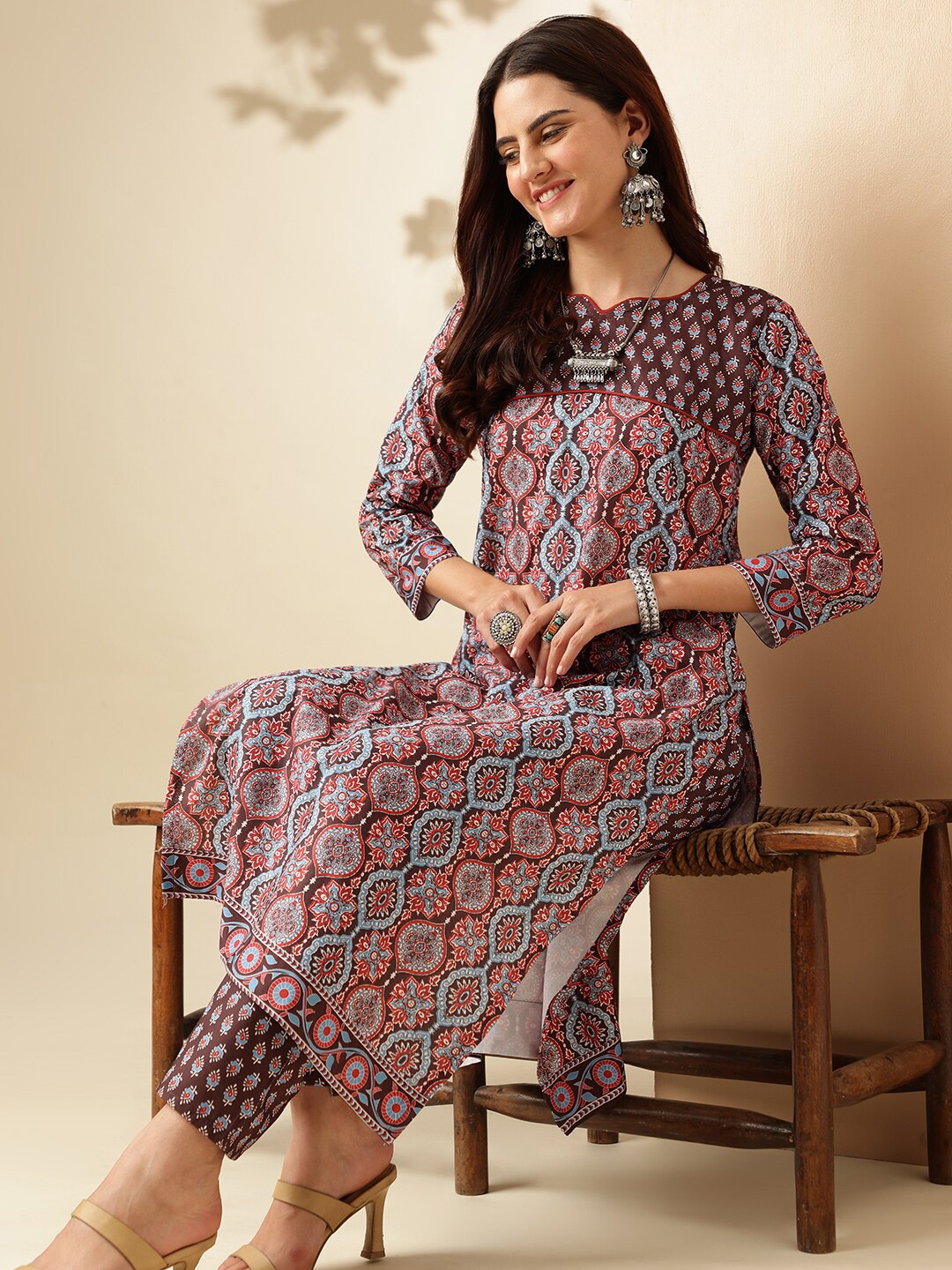 

Anouk Ethnic Motifs Printed Notched Neck Straight Kurta With Trouser, Brown