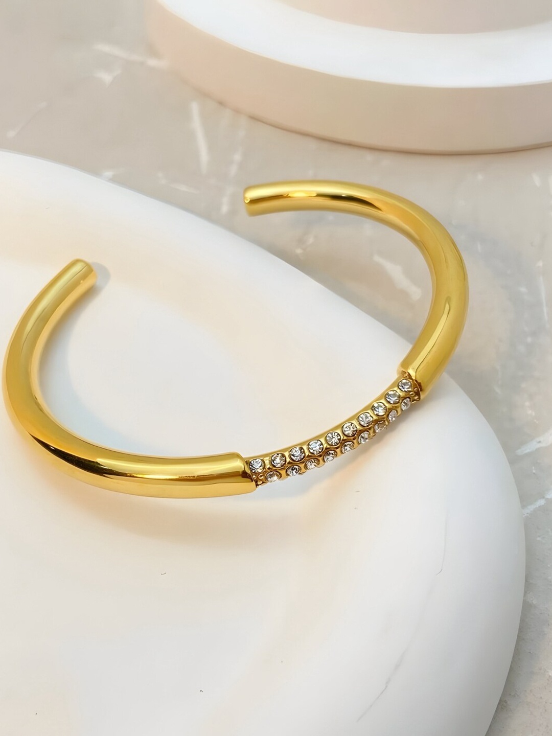 

Dorada Jewellery Gold-Plated Stainless Steel Cubic Zirconia Studded Cuff Bracelet