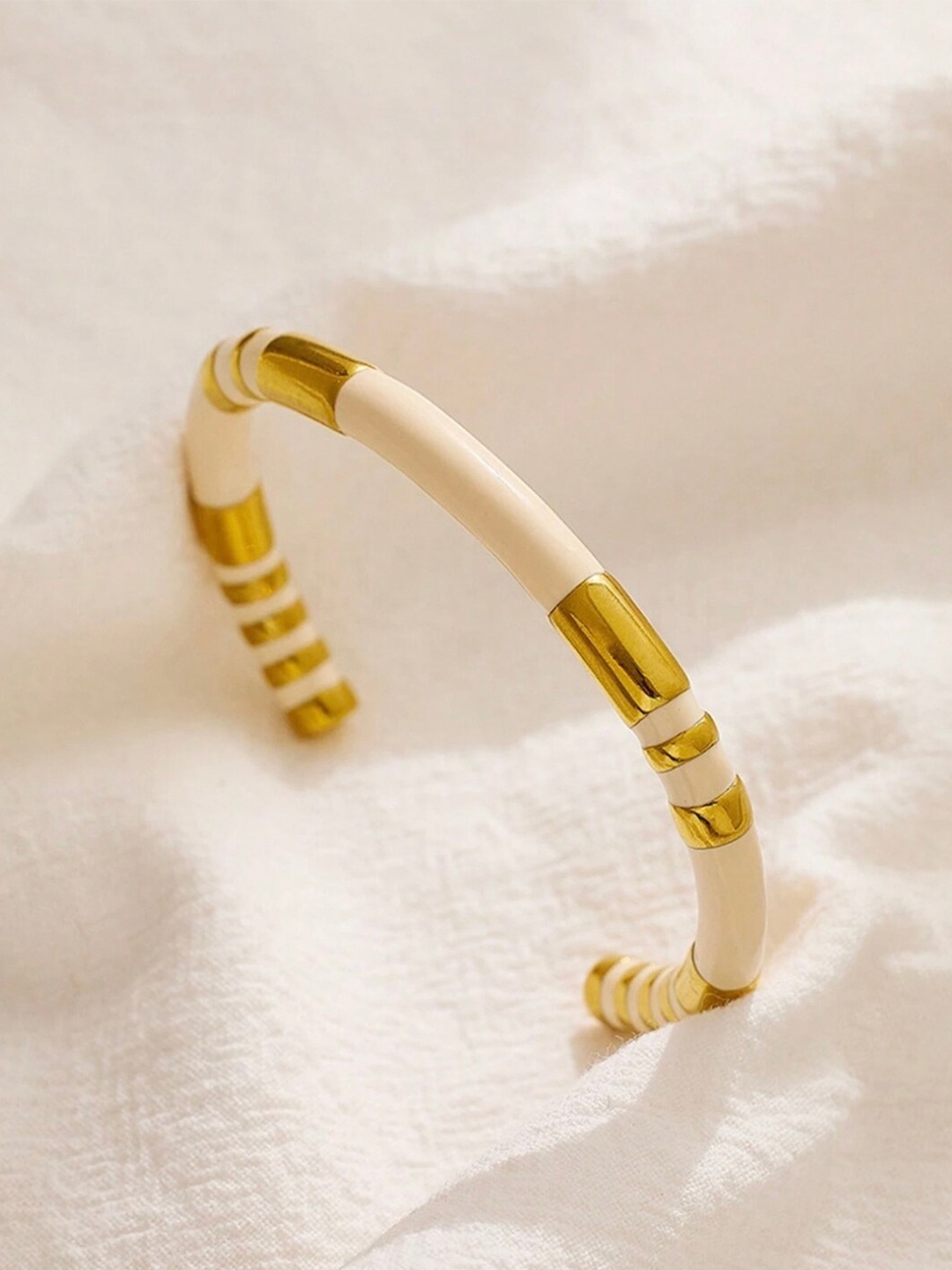 

Dorada Jewellery Gold-Plated Stainless Steel Cuff Bracelet