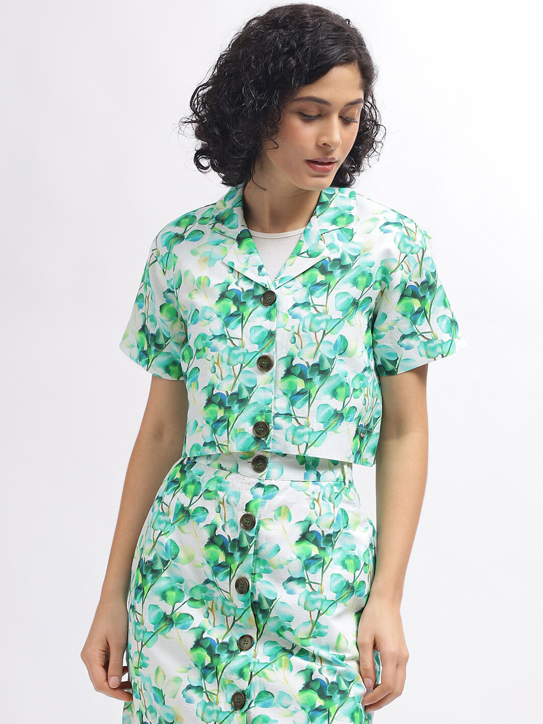 

ELLE Floral Print Cotton Shirt Collar Short Sleeves Shirt Style Top, Green