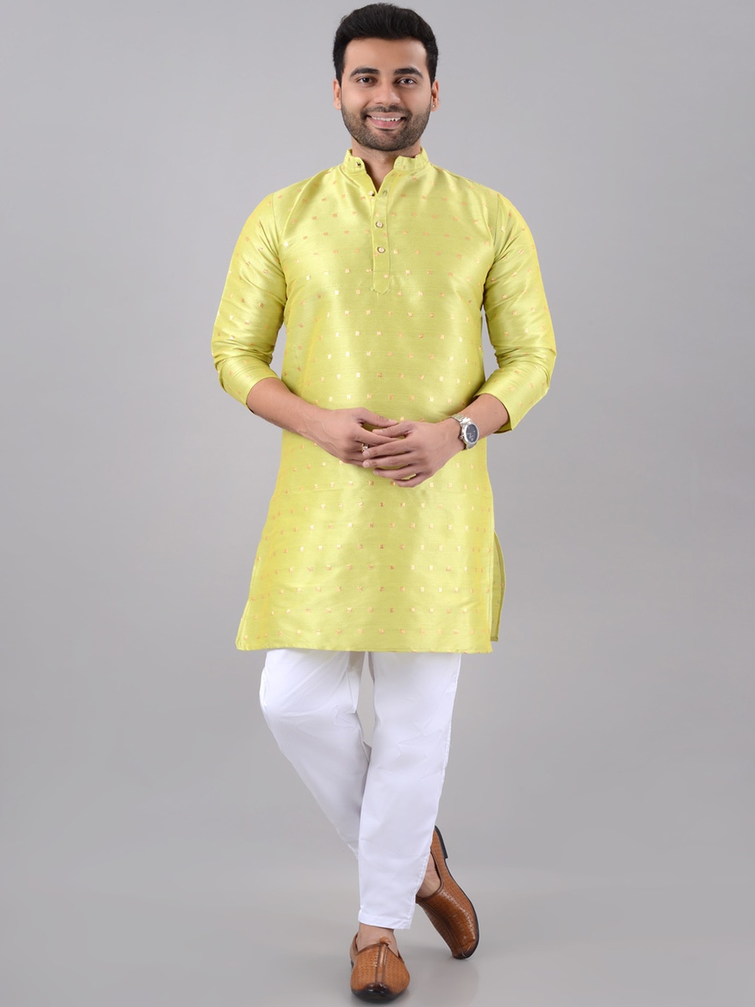 

VILLAIN Geometric Printed Thread Work Mandarin Collar Kurta, Green