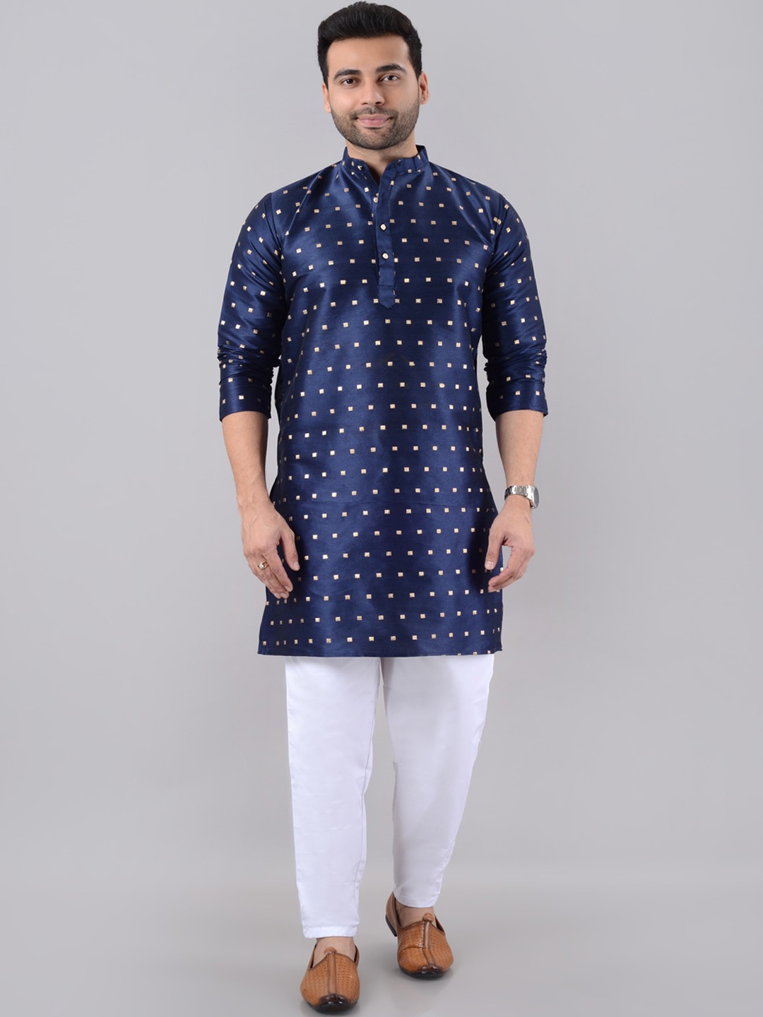 

VILLAIN Geometric Printed Thread Work Mandarin Collar Kurta, Blue