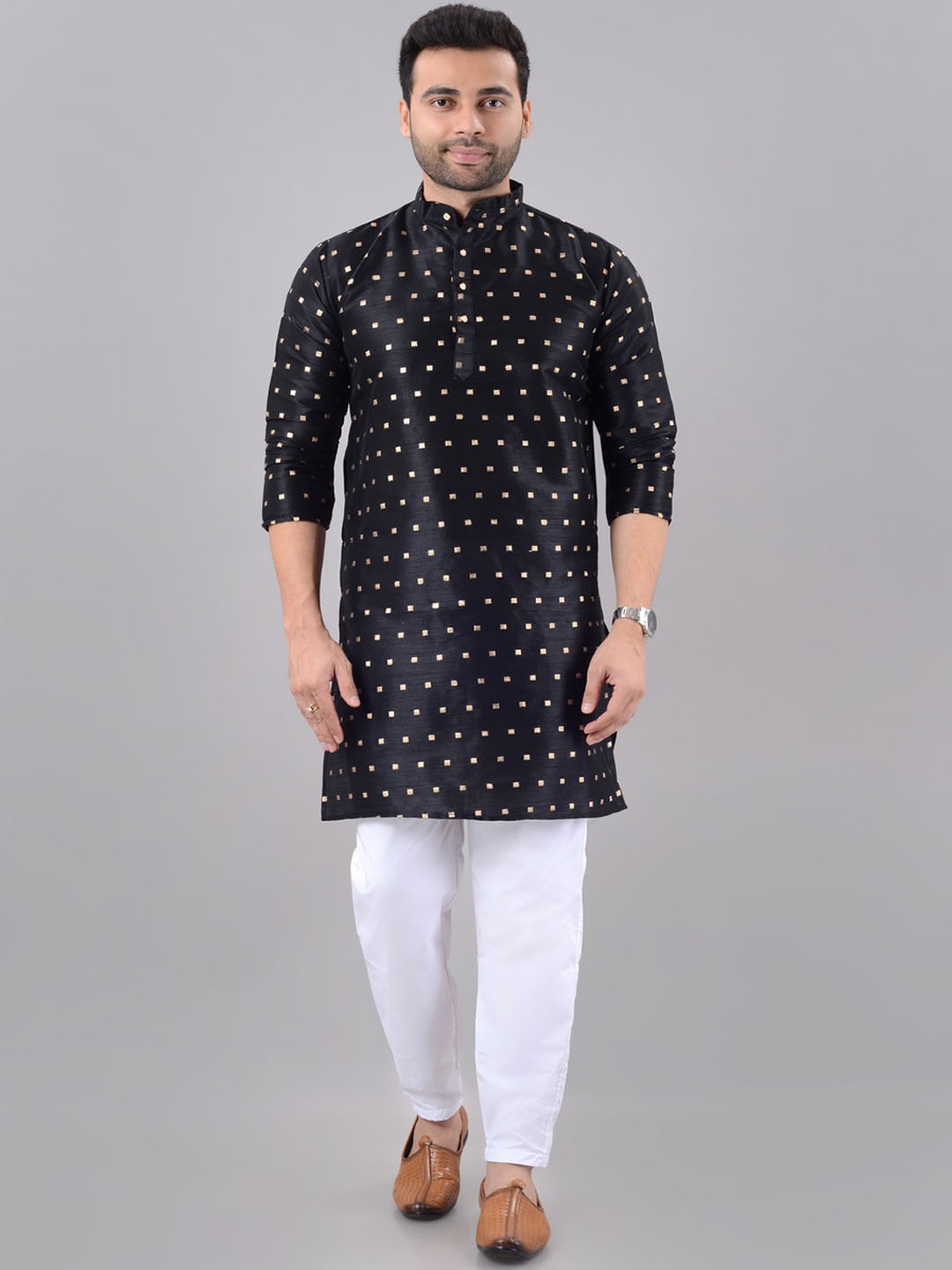 

VILLAIN Geometric Printed Thread Work Mandarin Collar Kurta, Black