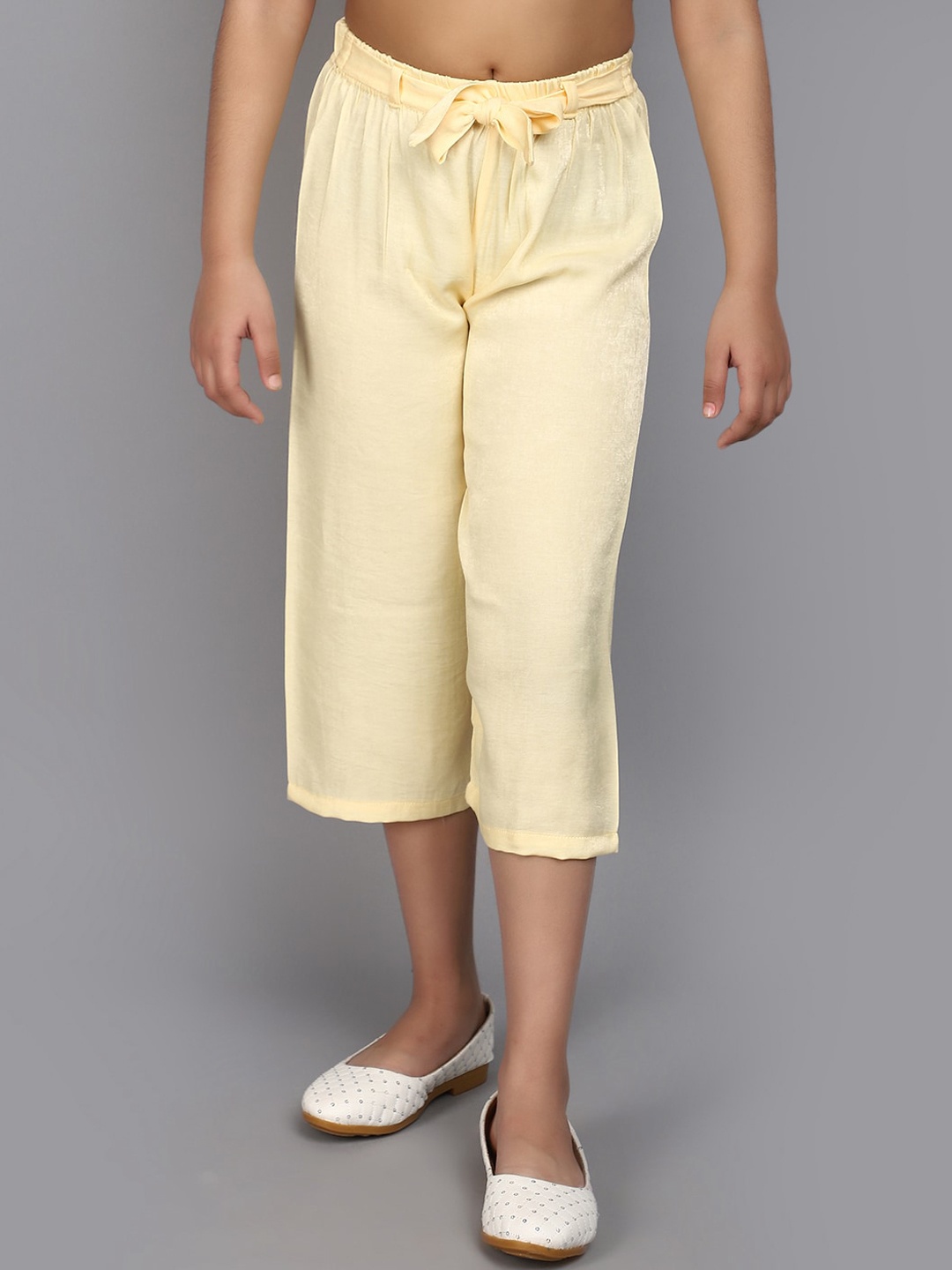 

V-Mart Girls Mid Rise Capris, Yellow