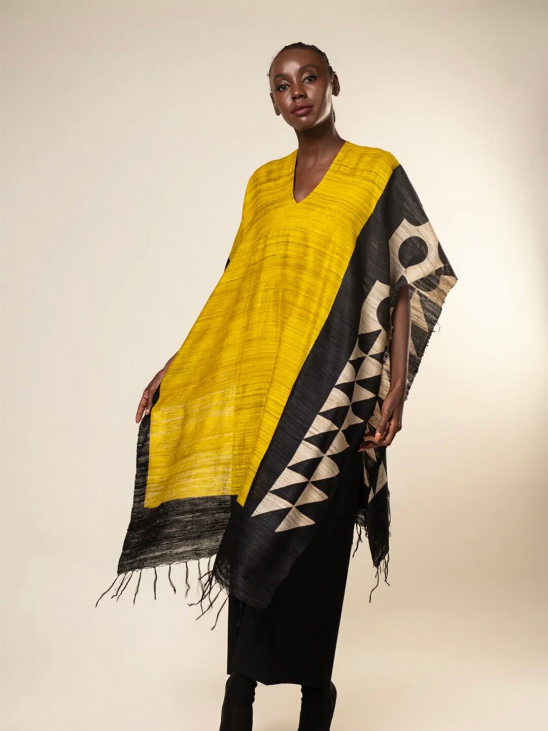 

AESHAANE Geometric Print V-Neck Pure Silk 3 In 1 Cape Top, Black