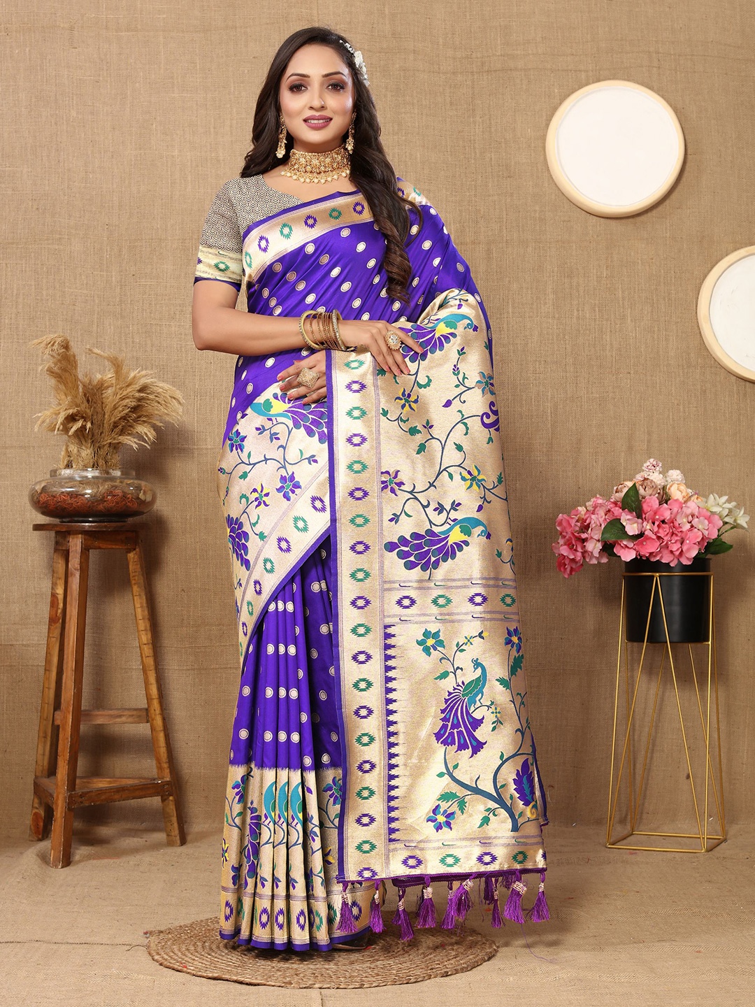 

bansari textiles Ethnic Motif Woven Design Patola Zari Saree, Blue