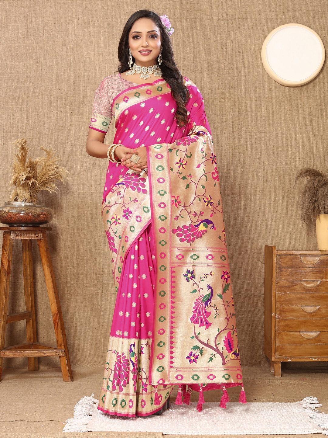 

bansari textiles Kalamkari Woven Design Zari Silk Cotton Patola Saree, Pink
