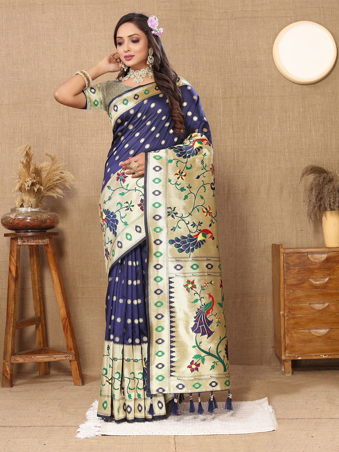 

bansari textiles Ethnic Motif Woven Design Patola Zari Saree, Navy blue