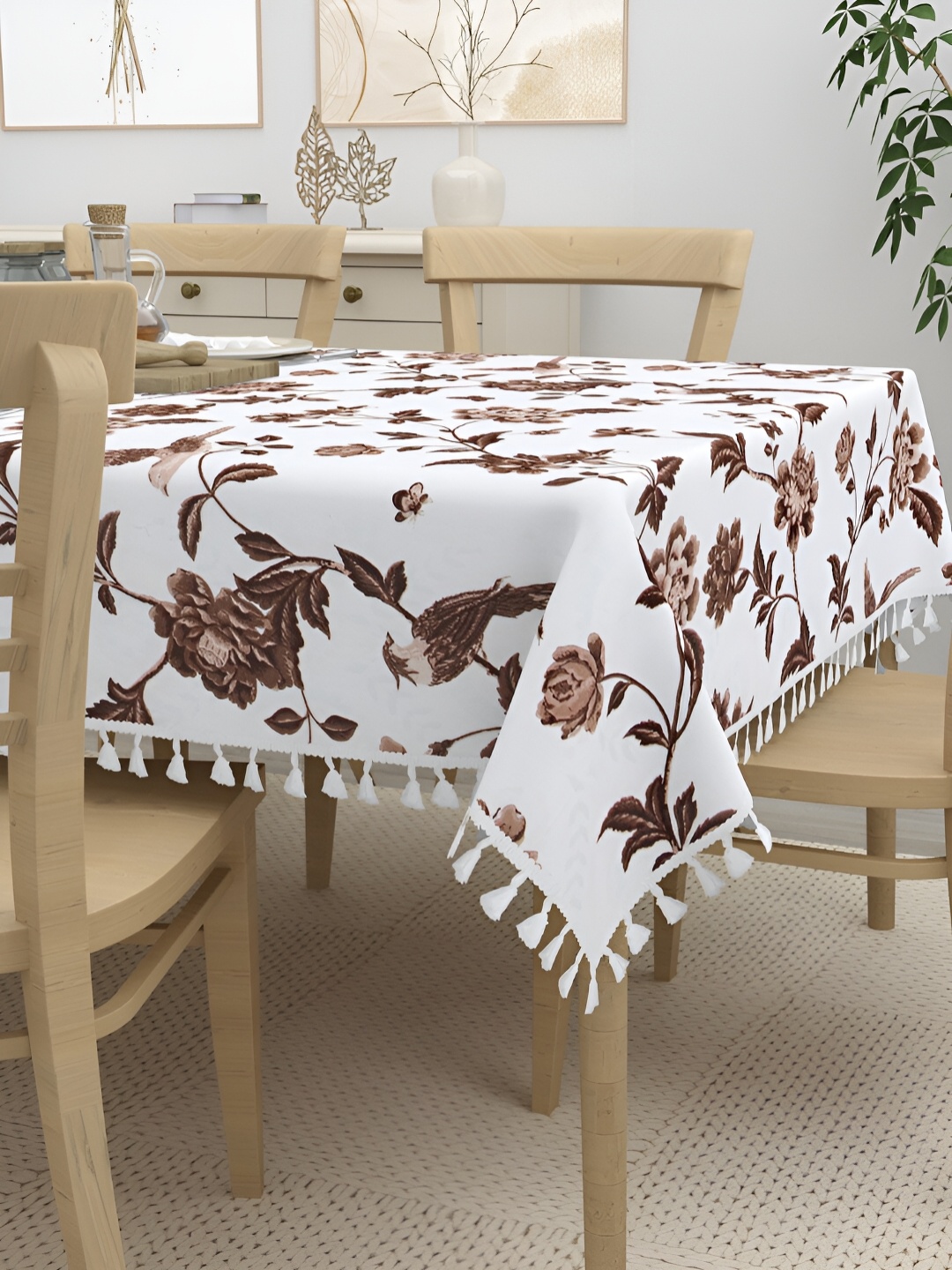 

HOME AFFAIRS White Floral Anti-Slip Cotton 6-Seater Table Cover
