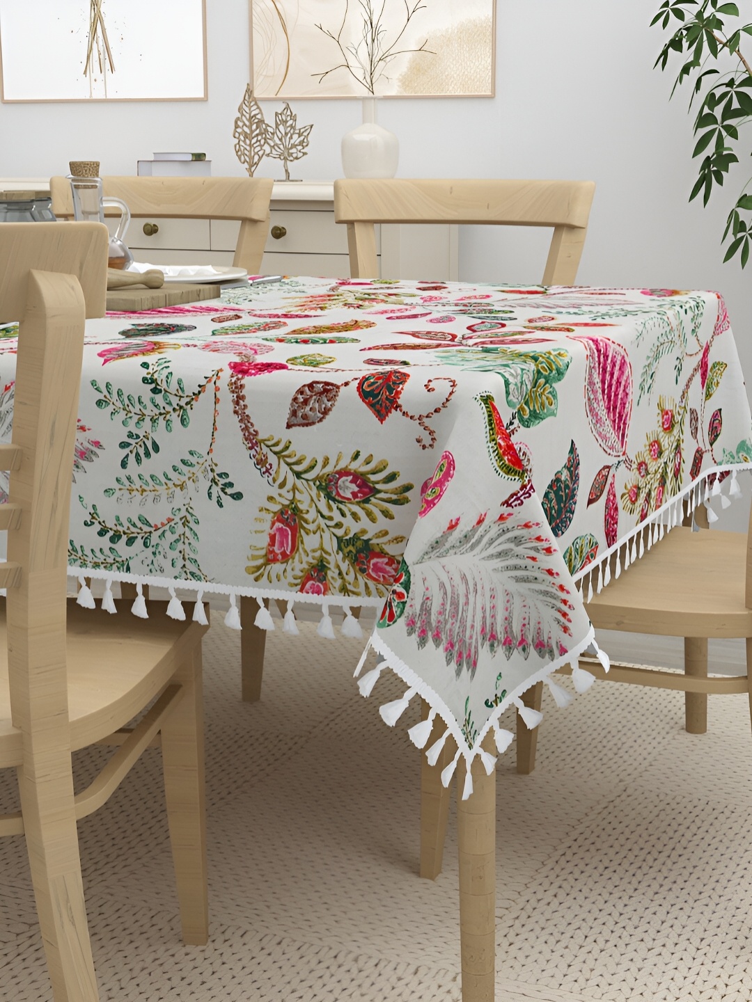 

HOME AFFAIRS Beige and White Floral Anti-Slip Cotton 6-Seater Table Cover
