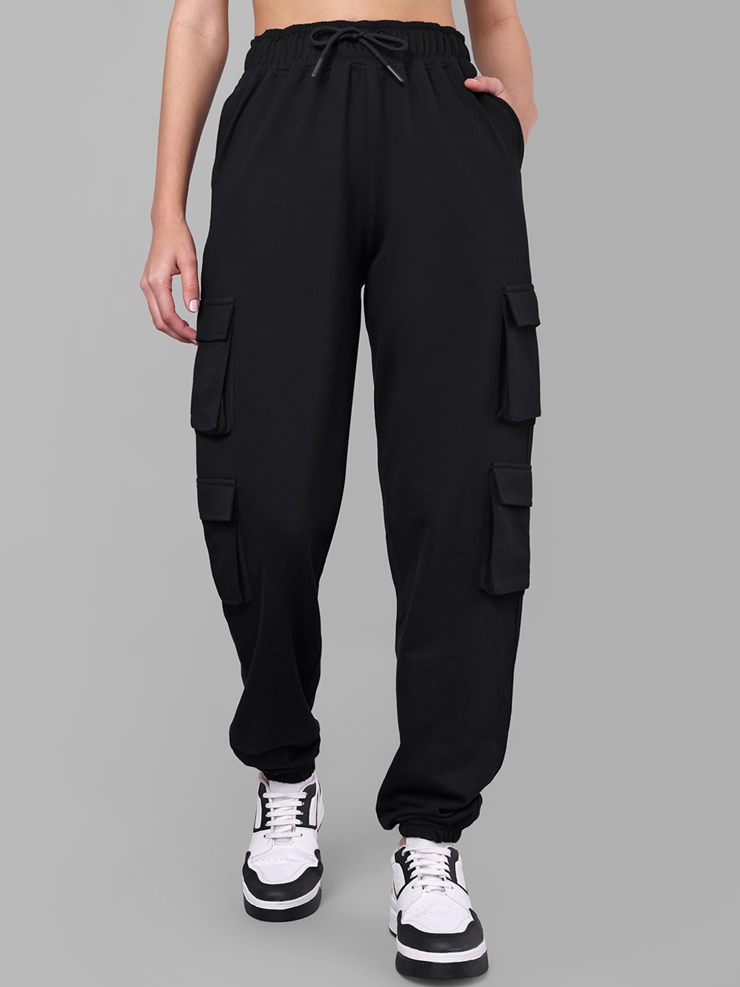 

The Roadster Lifestyle Co. Women Relaxed-Fit Joggers, Black