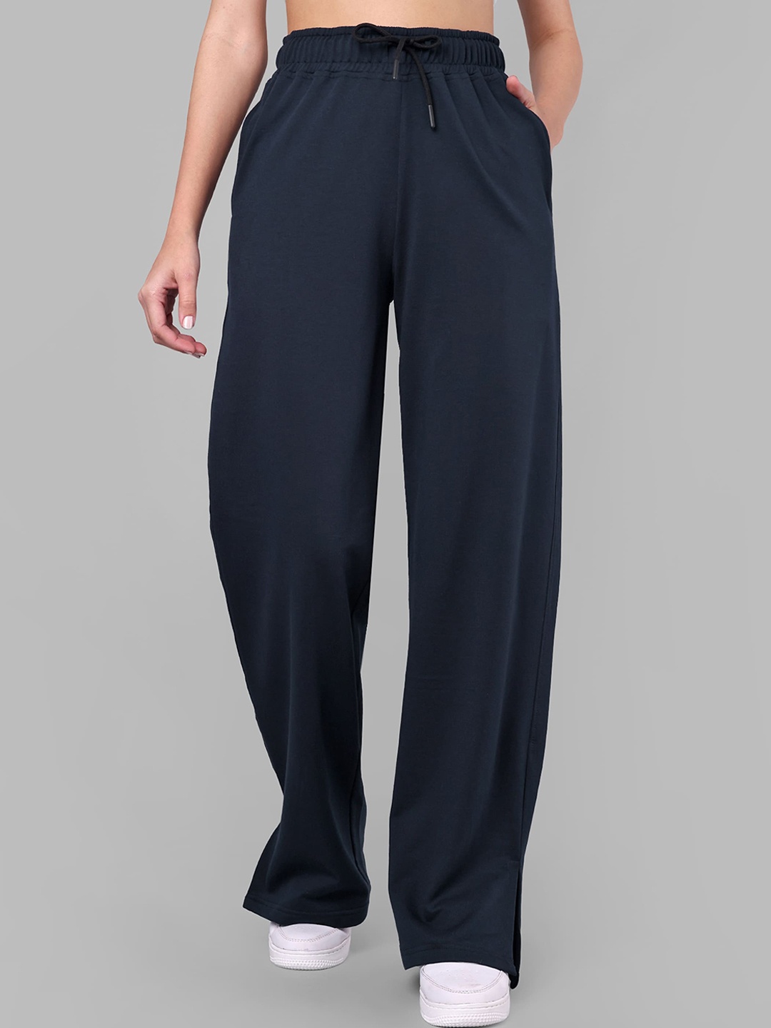 

The Roadster Lifestyle Co. Women Relaxed-Fit Mid Rise Track Pants, Navy blue