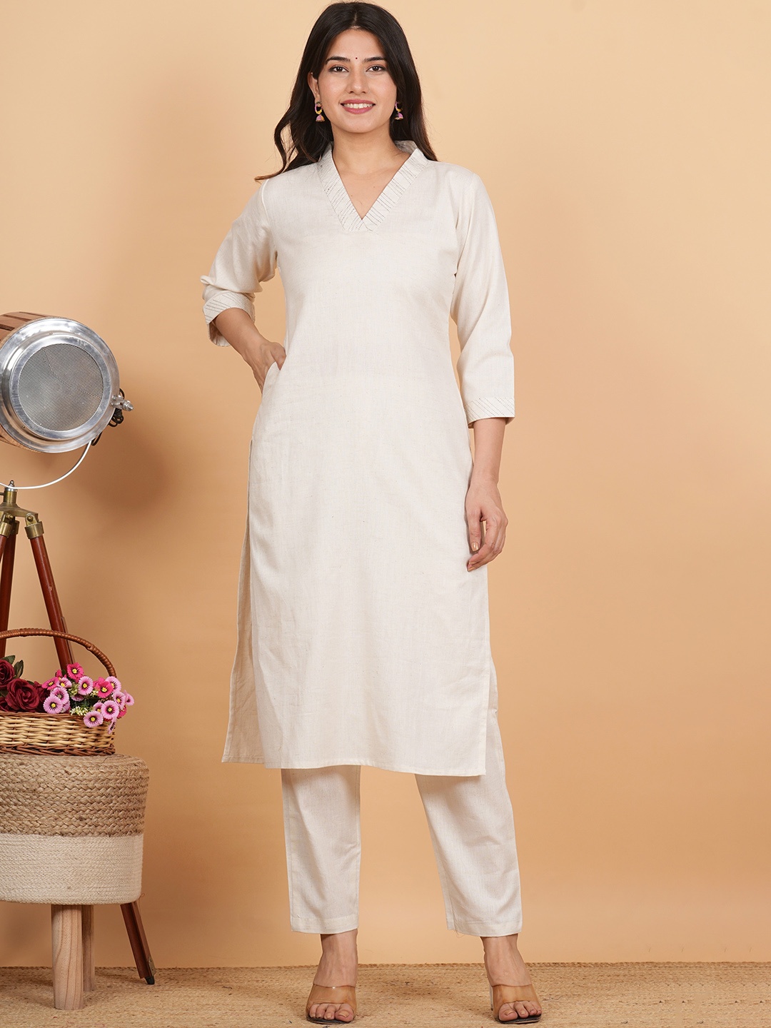

Vbuyz Regular V-Neck Cotton Kurta with Trousers, White