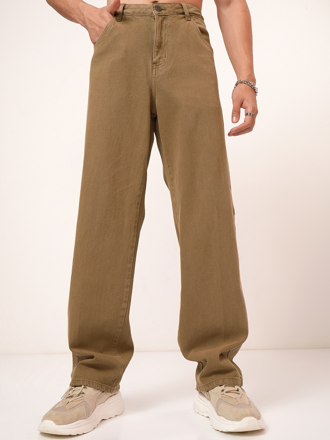 

HIGHLANDER Men Relaxed Fit Clean Look Stretchable Jeans, Khaki