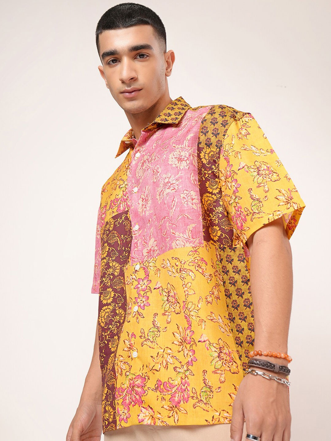 

Highlander Men Printed Oversized Shirt, Mustard