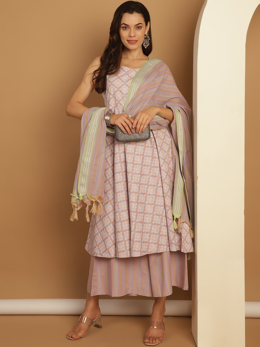 

Jompers Geometric Printed Regular Kurta with Trousers & Dupatta, Purple