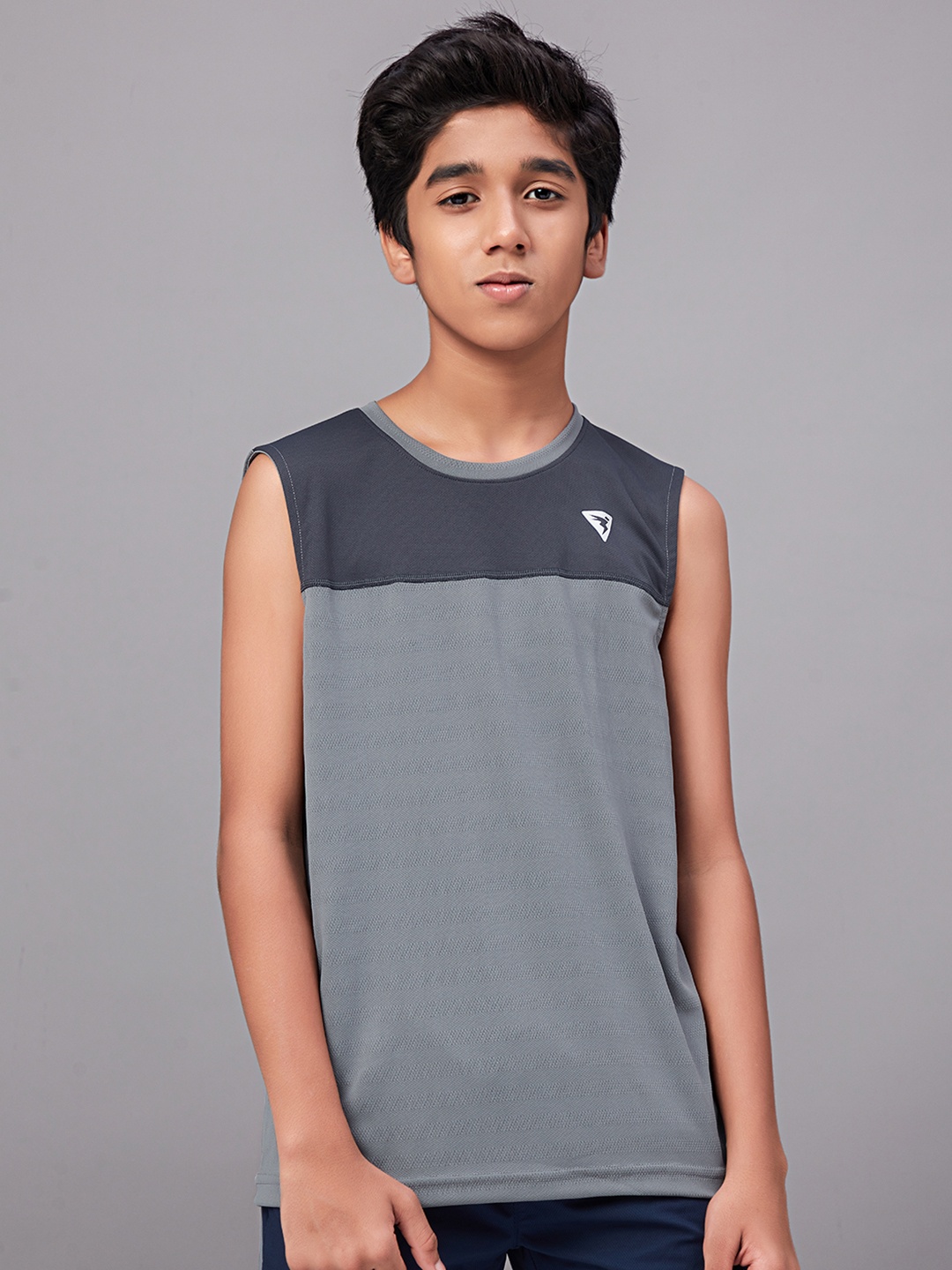 

Technosport Boys Colourblocked Sleeveless Moisture Wicking Active T-shirt, Grey