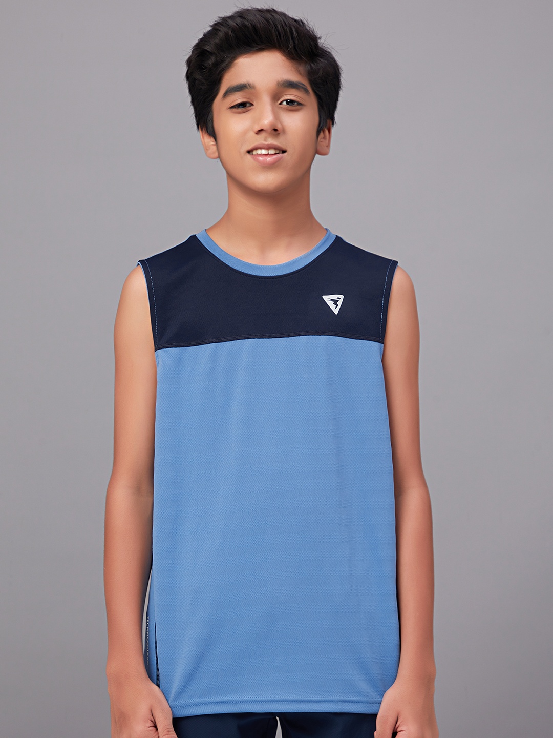 

Technosport Boys Colourblocked Sleeveless Moisture Wicking Active T-shirt, Blue