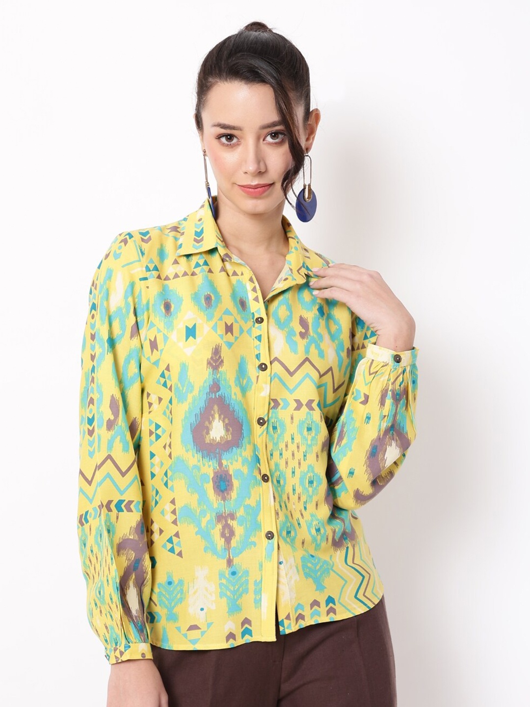 

Ranng Chic Embrace Abstract Printed Casual Shirt With Bralette Top, Yellow