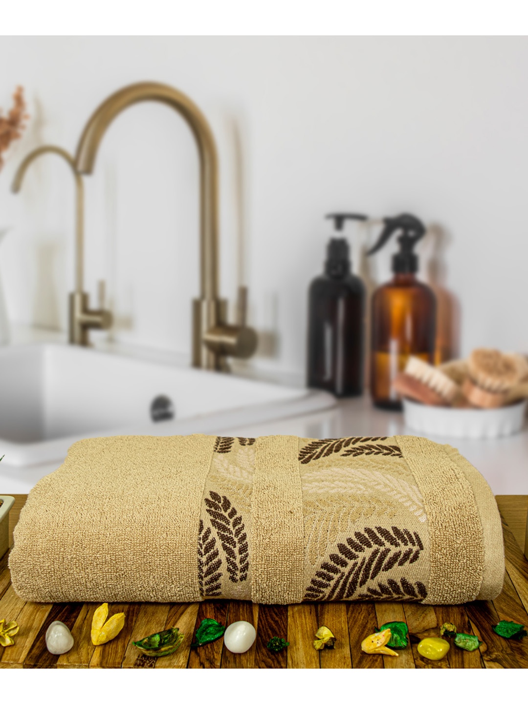 

RANGOLI Cream-Coloured & Brown Pure Cotton 470 GSM Bath Towel