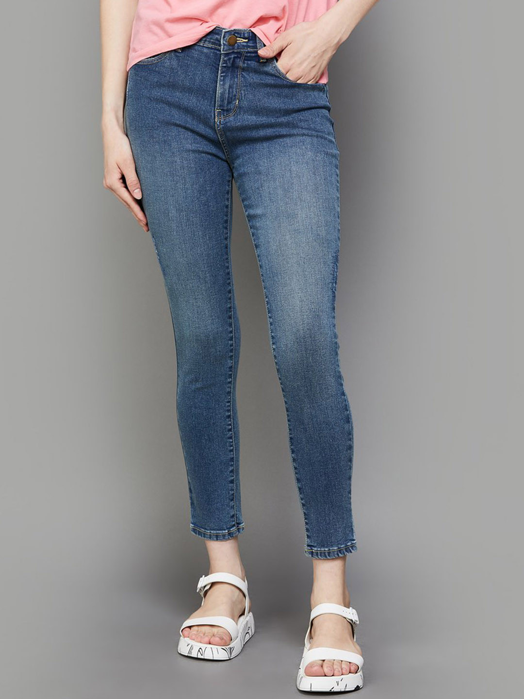 

Xpose Women Comfort Slim Fit High-Rise Low Distress Light Fade Stretchable Jeans, Navy blue