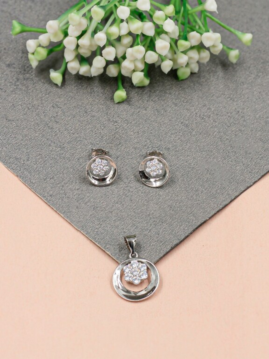 

SANGEETA BOOCHRA Silver Cubic Zirconia Pendant and Earrings