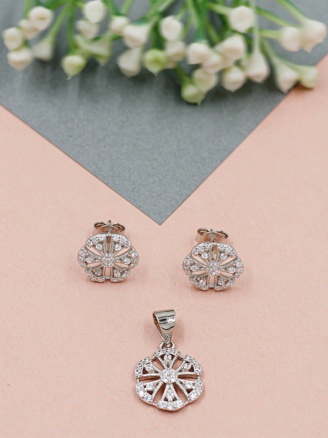 

SANGEETA BOOCHRA Silver Cubic Zirconia Pendant and Earrings